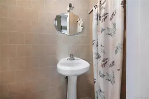 1096 Midland Ave, Bronxville, NY 10708 - Photo 12