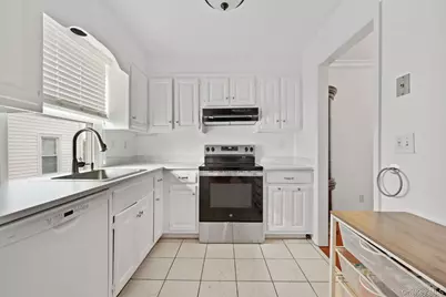 14 Harold Avenue #4, Greenwich, CT 06830 - Photo 4