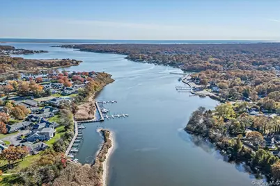 414 Lindsay Lane, Moriches, NY 11955 - Photo 2