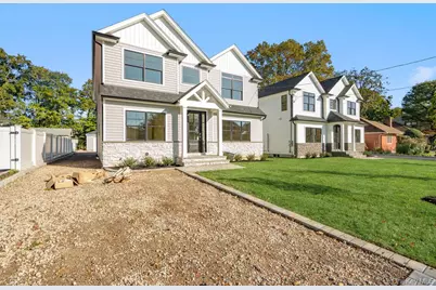 47 Netz Place, Albertson, NY 11507 - Photo 2