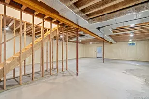 47 Netz Pl, Albertson, NY 11507 - Photo 36