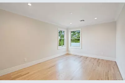 47 Netz Place, Albertson, NY 11507 - Photo 34
