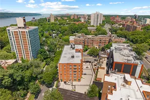 2736 Independence Ave, Bronx, NY 10463 - Photo 30