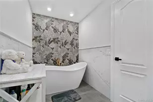 164-47 86th St, Howard Beach, NY 11414 - Photo 14