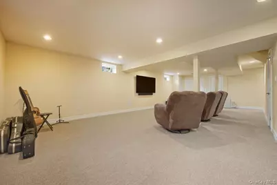 1615 Belmont Avenue, New Hyde Park, NY 11040 - Photo 40