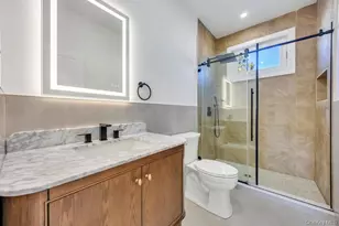 14 Bark Ln, Levittown, NY 11756 - Photo 16