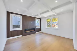 14 Bark Ln, Levittown, NY 11756 - Photo 4