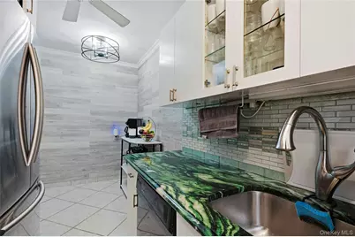 131 Edmunton Drive #G14, North Babylon, NY 11703 - Photo 16