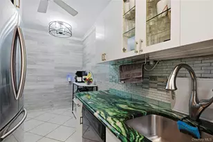 131 Edmunton Dr, North Babylon, NY 11703 - Photo 16