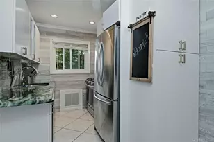 131 Edmunton Dr, North Babylon, NY 11703 - Photo 14