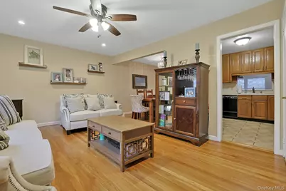 21 Bruce Lane, Valhalla, NY 10595 - Photo 6