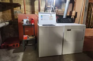 29 Red Barn Rd, Hyde Park, NY 12538 - Photo 26