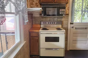 29 Red Barn Rd, Hyde Park, NY 12538 - Photo 4