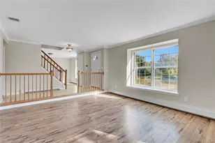 20 Gabon Ln, Coram, NY 11727 - Photo 4