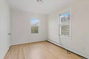 924 Hollywood Ave, Bronx, NY 10465 - Photo 14