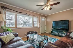 15 Janet Dr, Plainview, NY 11803 - Photo 10