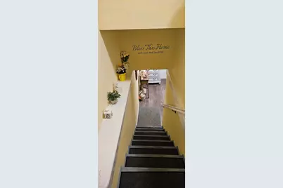 304 Parkwood Street, Ronkonkoma, NY 11779 - Photo 6