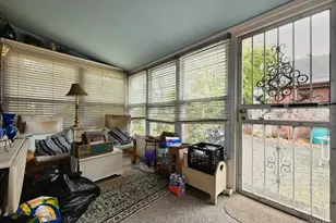 101 W Elder Ave, Floral Park, NY 11001 - Photo 20