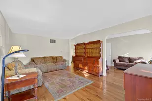 48 Sunnybrook Cir, Highland, NY 12528 - Photo 4