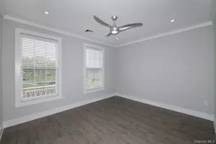 75 Circle Dr, Central Islip, NY 11722 - Photo 10