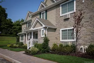 42 Cassa Loop, Holtsville, NY 11742 - Photo 2