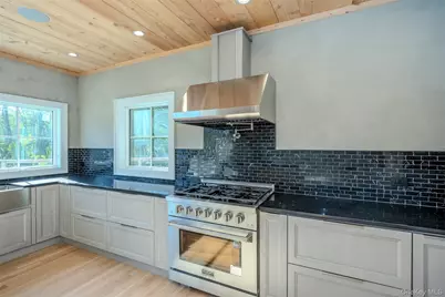 141A N Ferry Road, Shelter Island, NY 11964 - Photo 20