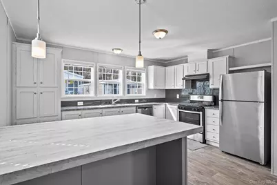 32 Ba Mar Drive, Stony Point, NY 10980 - Photo 2