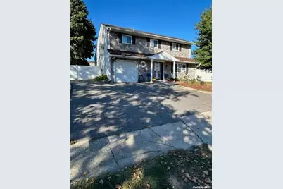 136 Acorn Avenue, Central Islip, NY 11722 - Photo 10