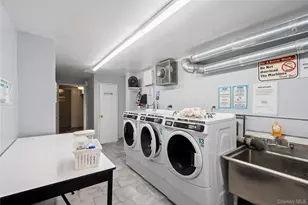 241-20 Northern Blvd, Douglaston, NY 11362 - Photo 26