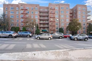 241-20 Northern Blvd, Douglaston, NY 11362 - Photo 30