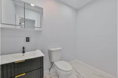 108 Bismark Avenue, Valley Stream, NY 11581 - Photo 24