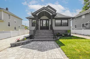 108 Bismark Ave, Valley Stream, NY 11581 - Photo 4