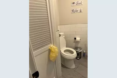 679 E 241st Street, Bronx, NY 10470 - Photo 18