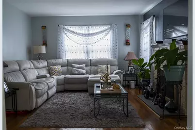 1023 Schuman Place, Baldwin, NY 11510 - Photo 2