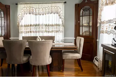 1023 Schuman Place, Baldwin, NY 11510 - Photo 4