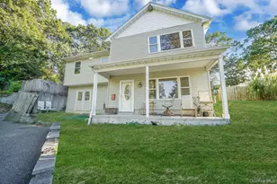 97 Locust Dr, Rocky Point, NY 11778 - Photo 4