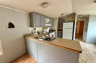 568 Gulliver Terrace, Walden, NY 12586 - Photo 4