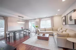 100 Baker Ct, Island Park, NY 11558 - Photo 8