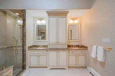 43 Cabriolet Lane, Melville, NY 11747 - Photo 28