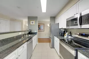 300 Mamaroneck Ave, White Plains, NY 10605 - Photo 8