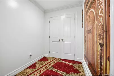 19 8th Street, Hicksville, NY 11801 - Photo 22