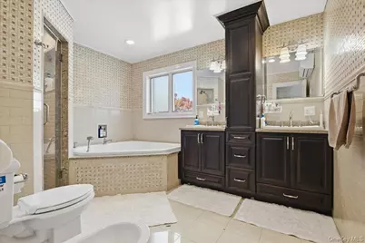 19 8th Street, Hicksville, NY 11801 - Photo 26