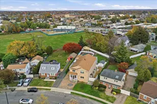 19 8th St, Hicksville, NY 11801 - Photo 38