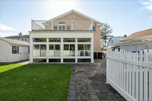 19 8th St, Hicksville, NY 11801 - Photo 40