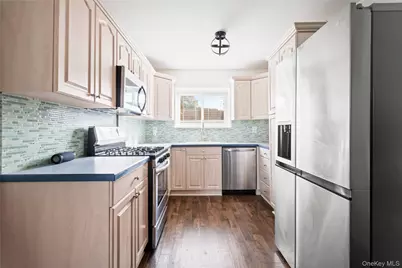 93 Gauguin Court #93, Middle Island, NY 11953 - Photo 10