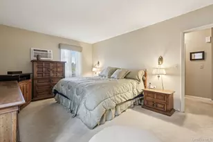 40 Lawrence Dr, White Plains, NY 10603 - Photo 10