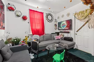 138-29 91st Ave, Jamaica, NY 11435 - Photo 4