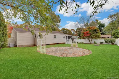 42 A S Mallard Avenue, Selden, NY 11784 - Photo 8