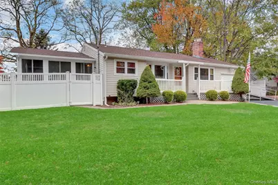 42 A S Mallard Avenue, Selden, NY 11784 - Photo 4