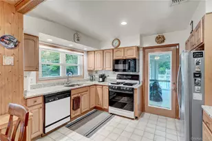 42 S Mallard Ave, Selden, NY 11784 - Photo 10